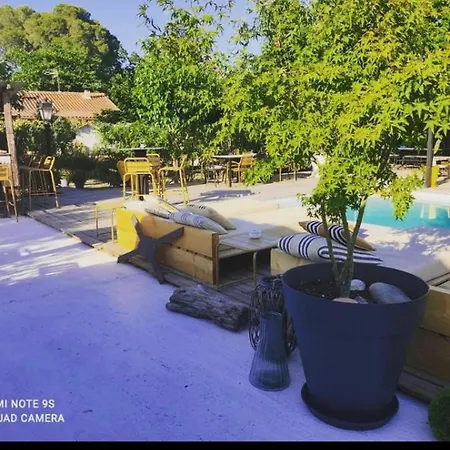La Maison De La Terre Brulee * エーグ・モルト