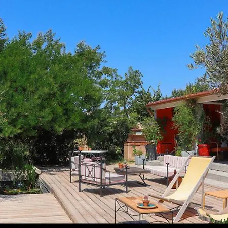 La Maison De La Terre Brulee *