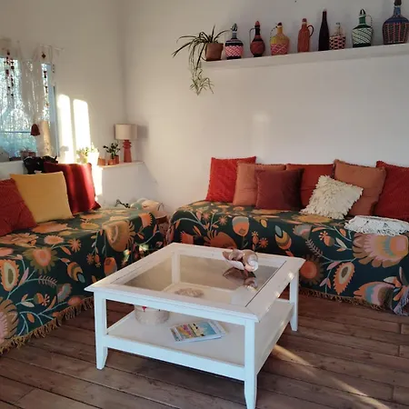 別荘 La Maison De La Terre Brulee